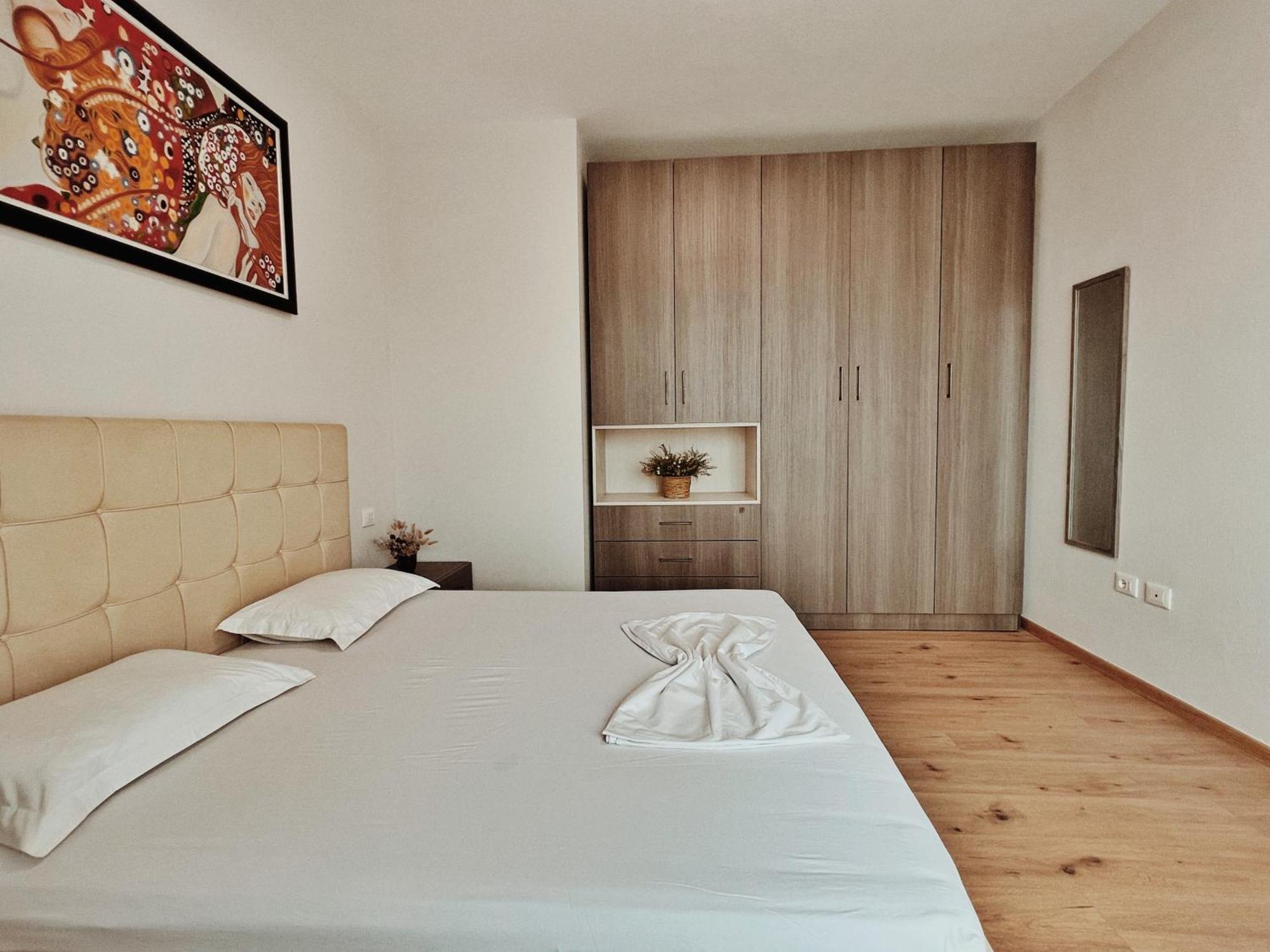 Cozy Rooftop Apartment - Your Home, Away From Home! Tirana Extérieur photo